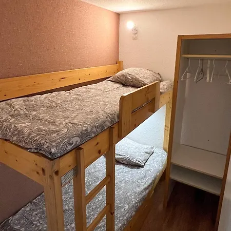 2 Bedrooms / Center
